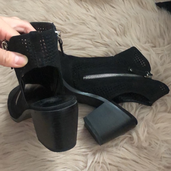 Black Faux Suede Backless Heel - Forever 21 - Picture 5 of 5